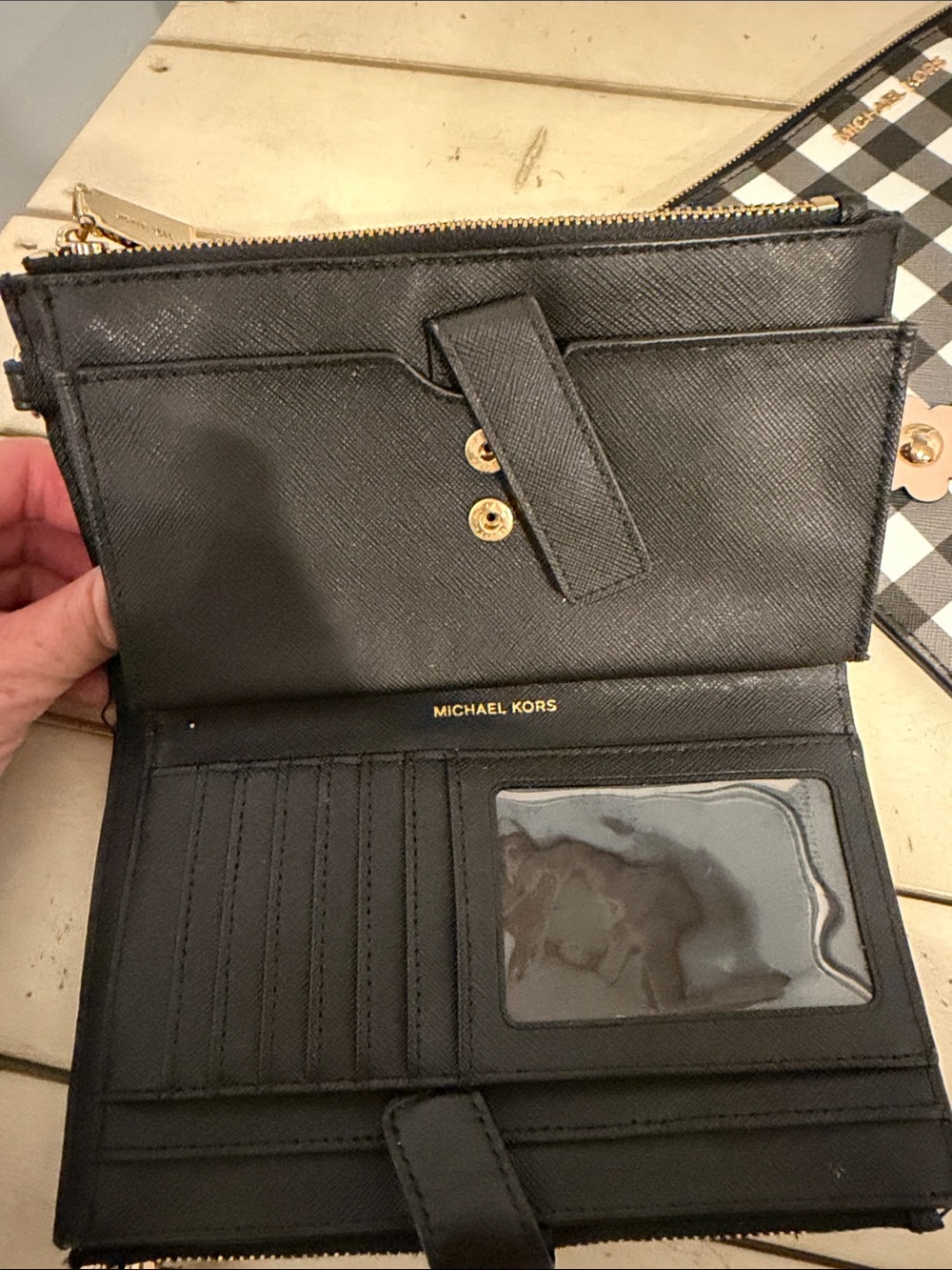 MICHAEL KORS Black & White Gingham Tote with Floral Charm, wallet and pouch set - Picture 10 of 13